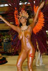 Nue Ou Presque Au Carnaval De Rio 2008 Naturisme Vivrenu Com