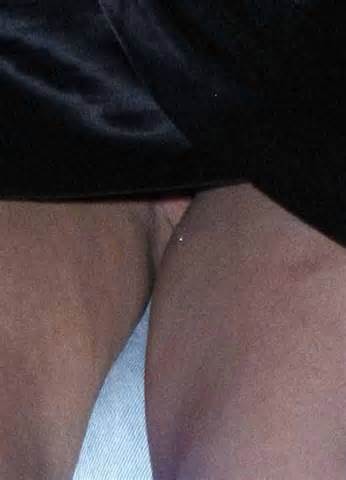 Tara Reid Upskirt With Panties 5 Drinks 2 Hrs Later Upskirt No