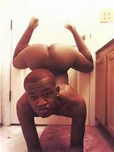 Dark Skinned Boys Goodbussy Pussy Popping On A Hand Stand