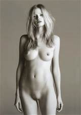 Lara Stone Unauthorized Nude Photos With Shaved Pubes And Pussy