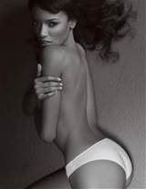 Selita Ebanks Naked 400x521 Emmy Rossum Nude Spread Legs Naked Trimmed