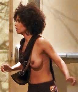 Halle Berry Downblouse And Showing Her Pussy And Nice Tits Paparazzi P