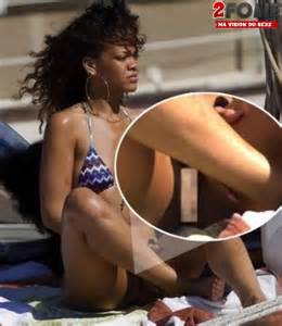 Rihanna Compl Tement Nue On Voit Sa Chatte Nue Sur La Plage