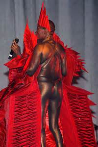 Grace Jones Showing Her Nice Ass Upskirt On Stage Paparazzi Pictures