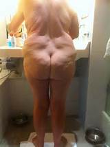 Beautiful Wrinkled Sagging Mature Ass Graces Appears In This Candid