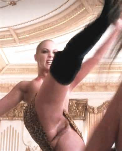 Elizabeth Berkley Vagina From Showgirls The Nip Slip