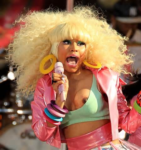 Hello We Got Some Sexy Pictures Of Nick Minaj Nipple Slip Pictures