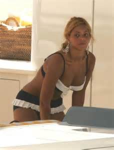 Beyonce Knowles Pussy Slip Upskirt Nip Page Lustful Image
