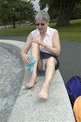 Porn613 Adult Image Gallery Upskirt At Princess Di S Memorial