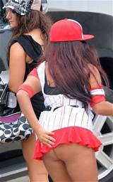 If Your Into Troll Ass You Might Like This Snooki Upskirt I